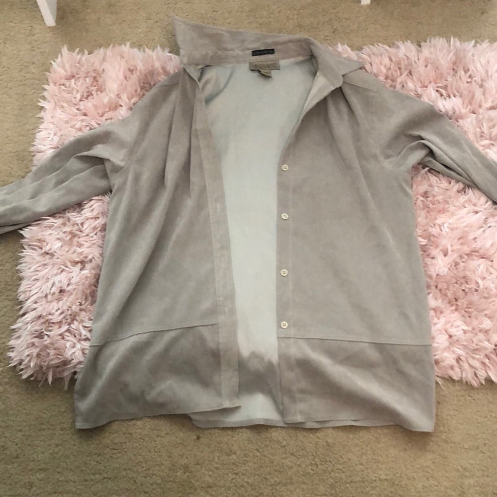 Women’s soft and stretchy Green button up